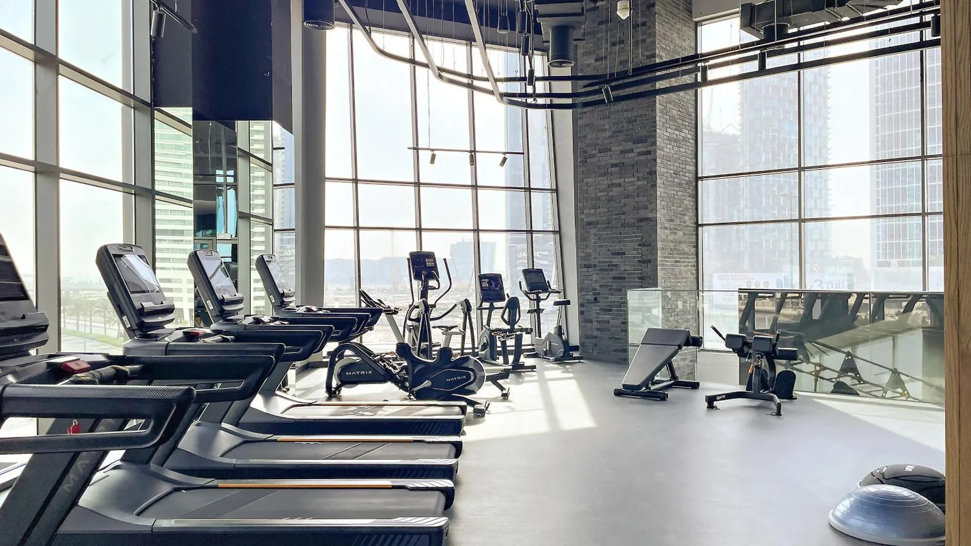 Apartment Chic Studio With Balcony & Skyline View L Pool & Gym Dubai