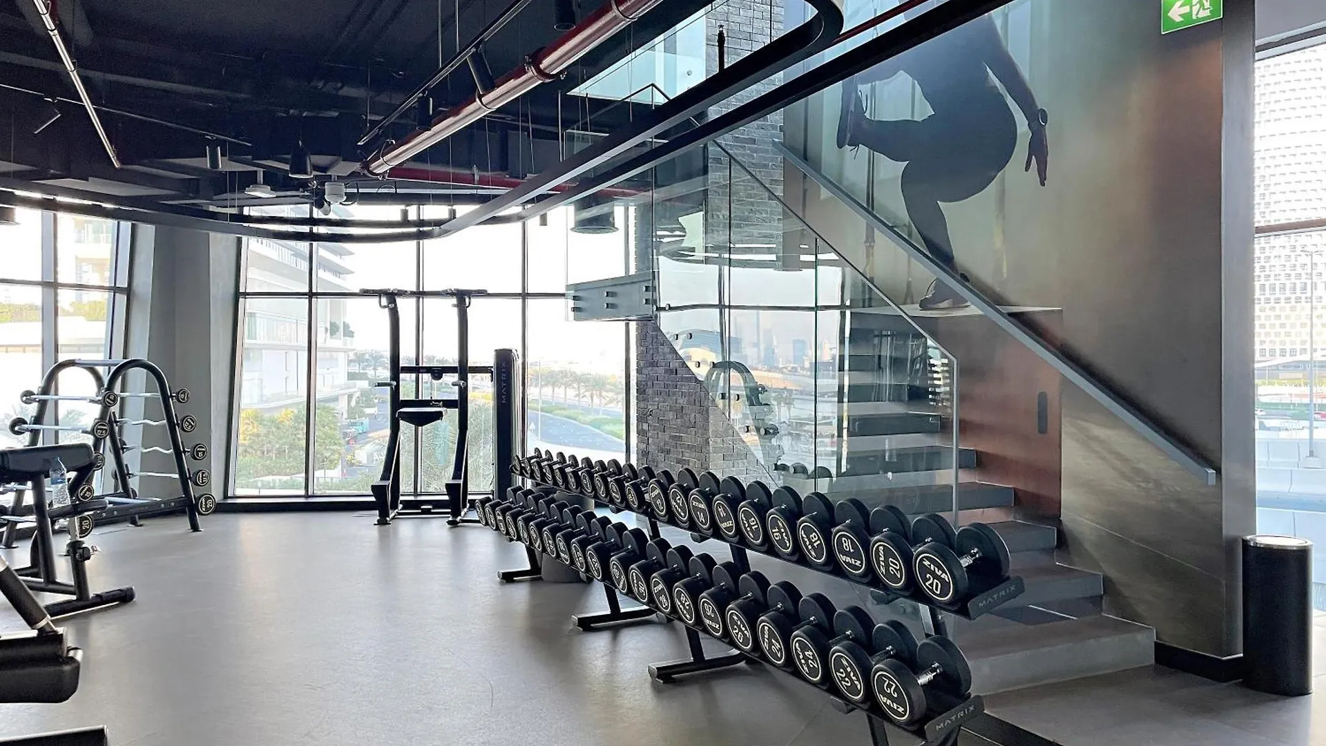 Chic Studio With Balcony & Skyline View L Pool & Gym ドバイ
