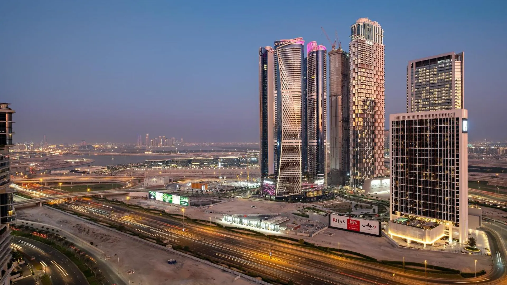 Apartment Chic Studio With Balcony & Skyline View L Pool & Gym Dubai